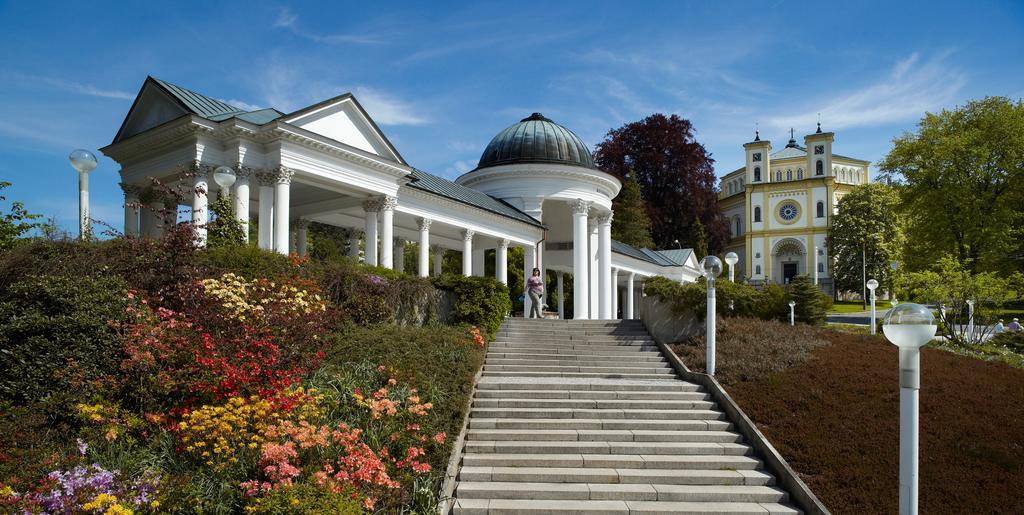 Hotel Excelsior Marianske Lazne Exterior foto